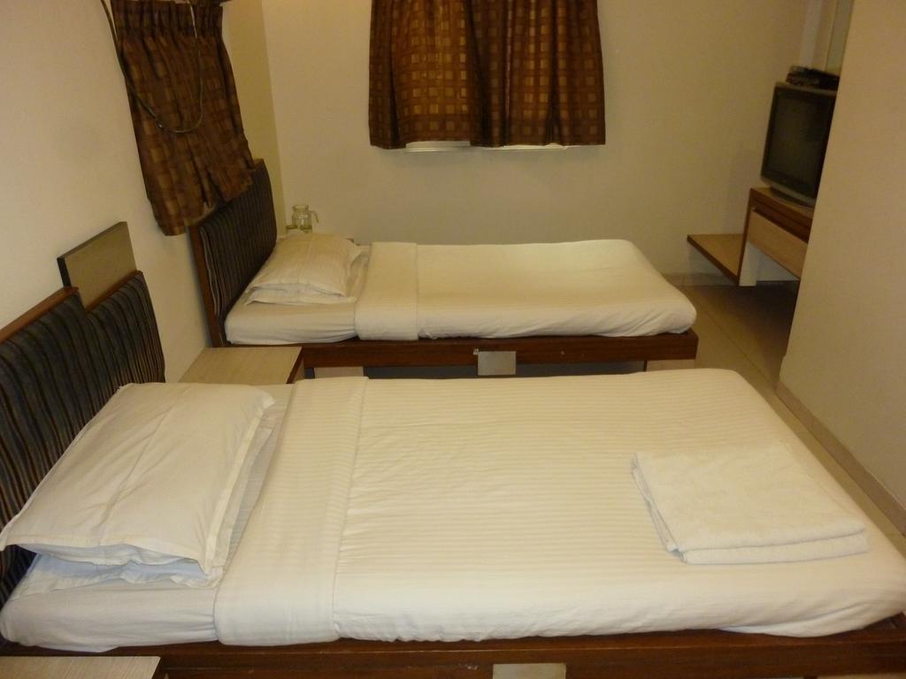 Hotel Park Shilton Мумбаи Экстерьер фото