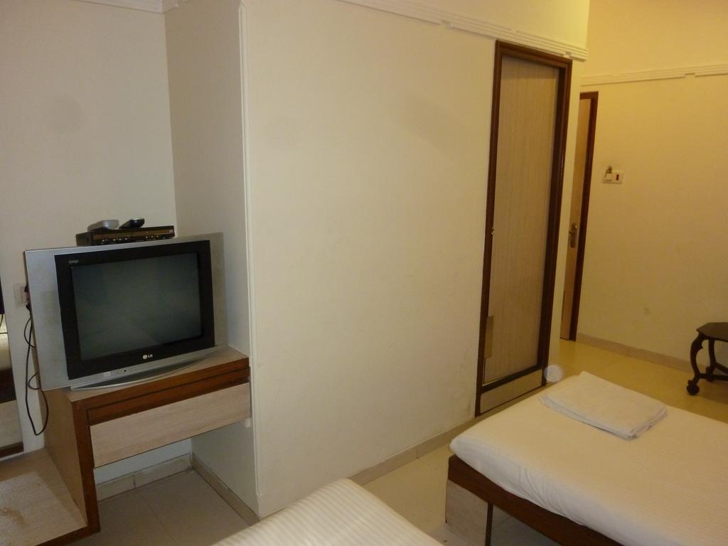 Hotel Park Shilton Мумбаи Экстерьер фото