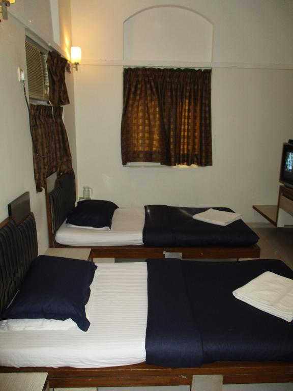 Hotel Park Shilton Мумбаи Экстерьер фото