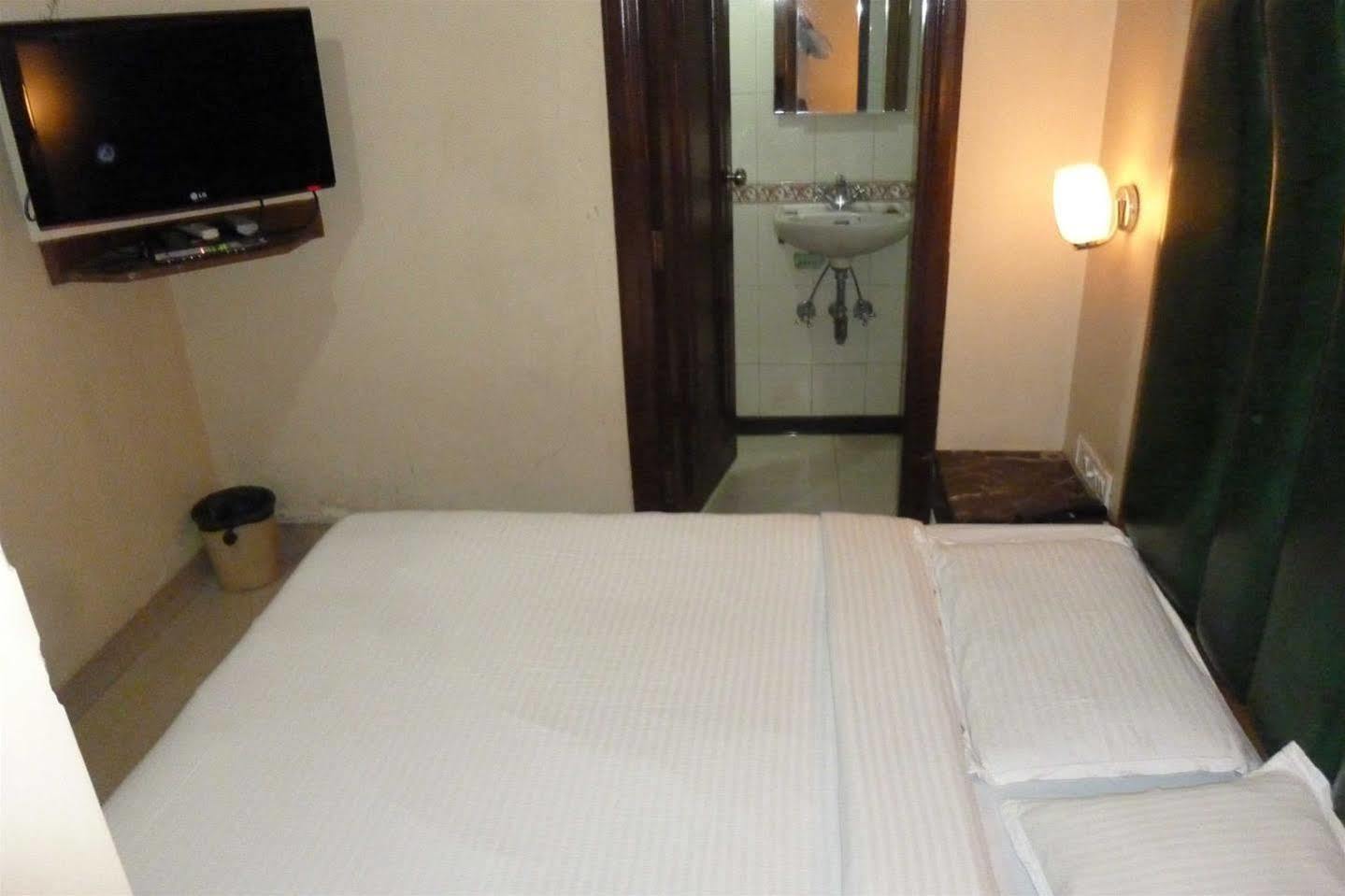 Hotel Park Shilton Мумбаи Экстерьер фото