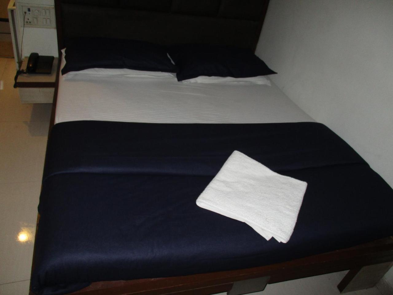 Hotel Park Shilton Мумбаи Экстерьер фото